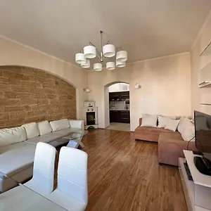 https://apartment-dr-becher-lux-60-m2.karlovyvary-hotels.com